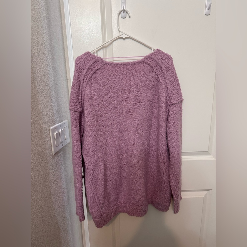 Free People Lavender V-Neck Sweater NWT - Picture 2 of 4